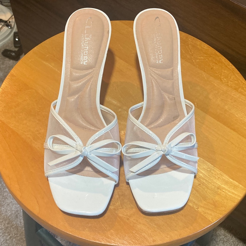 CL by Laundry White Bow Heels